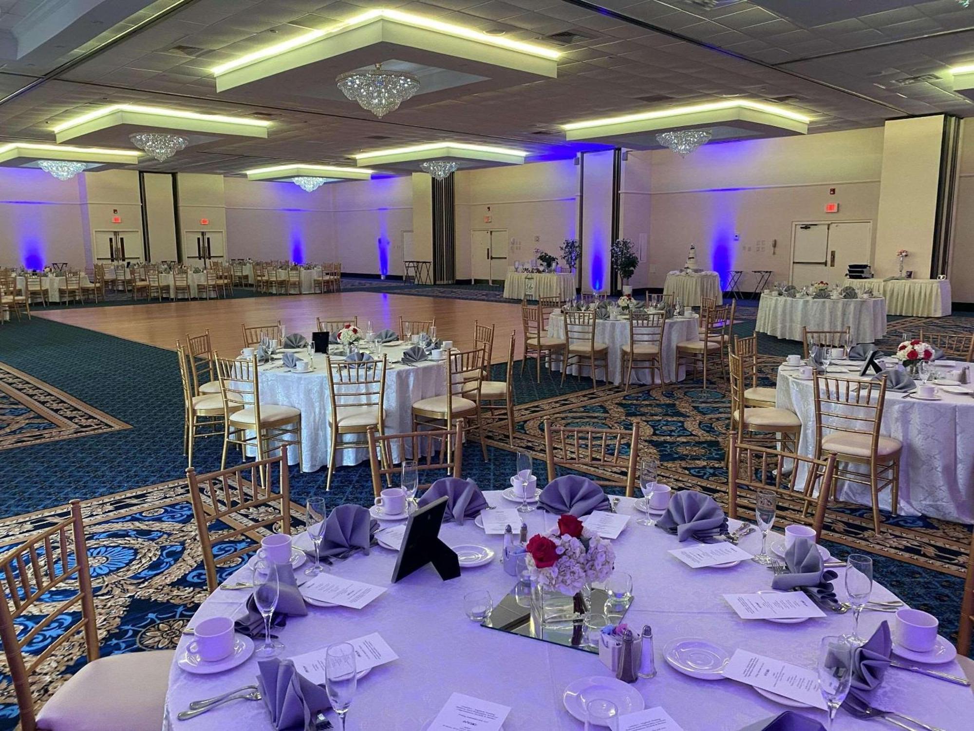 Radisson Hotel Philadelphia Northeast Тревос Экстерьер фото