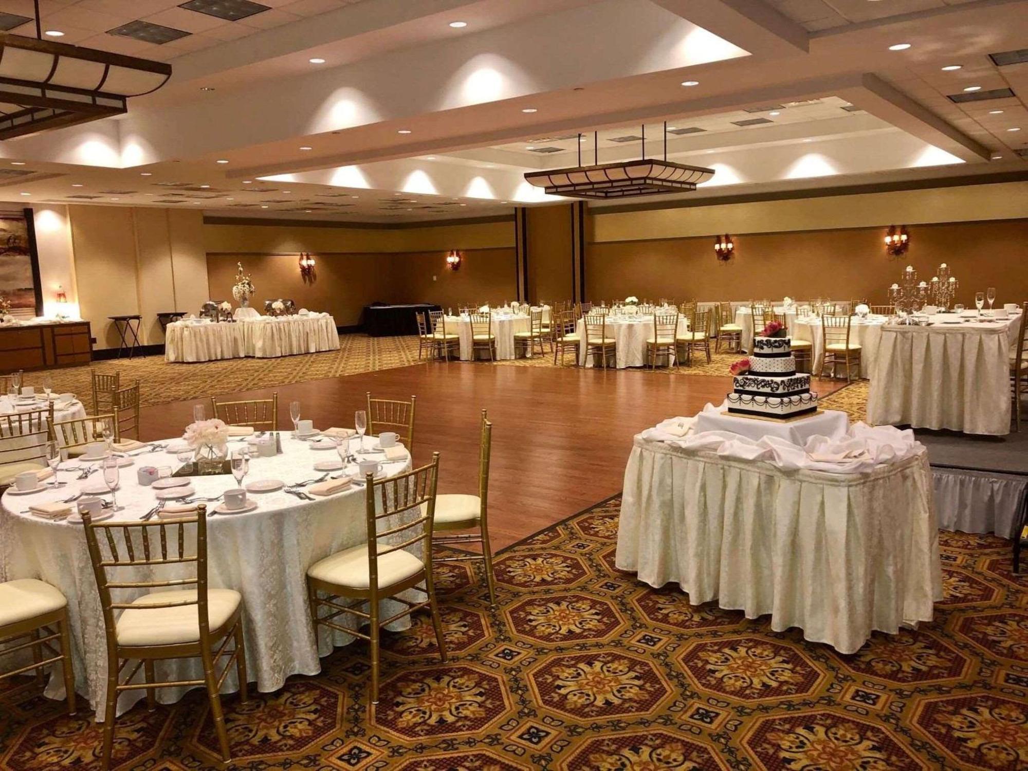 Radisson Hotel Philadelphia Northeast Тревос Экстерьер фото